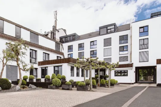 &Repeat Köln Airport