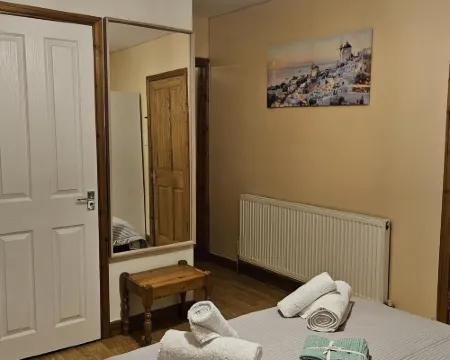 Cosy London Apartment with Great Views Hotels in Barnet