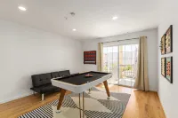 @ Marbella Lane - Vibrant 5BR Home in Daly City Các khách sạn gần The Home Depot