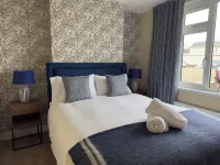 4 Bedroom Home St Athan Contractors Wifi & Parking - Wifi