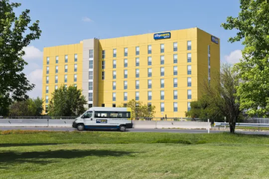 City Express by Marriott Santiago Aeropuerto Chile Отели рядом с достопримечательностью «Парк Аркадия»