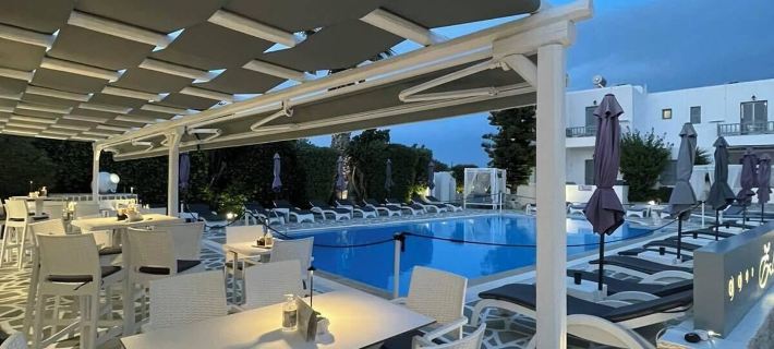 Zoumis Residence Hotels in Naousa