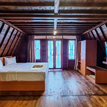 Sapadia Villa Lumban Silintong