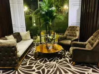 T E L E by Summerset Continental Hotel - Homestays