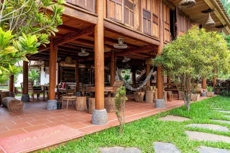 Anans Home Ha Giang - Tours & Motorbike Rental Отели рядом с достопримечательностью «Công Ty Cp Môi Trường Đô Thị Hà Giang»