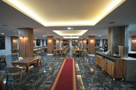 dayman hotel Отели рядом с достопримечательностью «Celal Nasıroğlu Parkı»