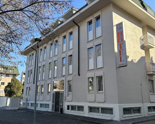 Hotel Kristall Hotels in der Nähe von U-Bahnstation Inganni