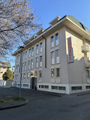 Hotel Kristall Hotels in Corsico