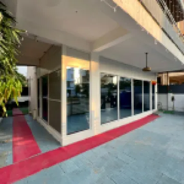 เกรย์สโตน 4 ห้องนอนพร้อมสระว่ายน้ำส่วนตัว โดย สเตลลาร์ สเตย์ส