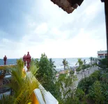 La Plage Seaview Suites