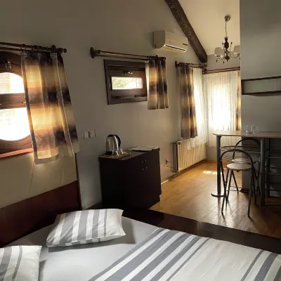 Konak Hotel Tuzla Отели рядом с достопримечательностью «Пристань для яхт Виапорт»