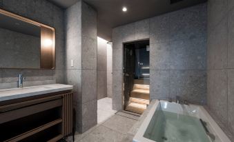 CINQS Hotel