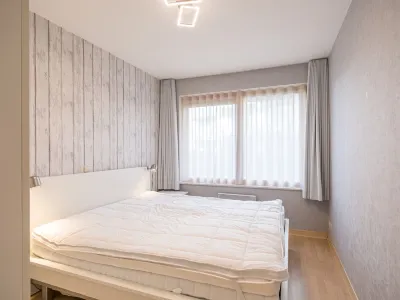 Ground Floor Apartment with Large Garden Hotels near Zeester