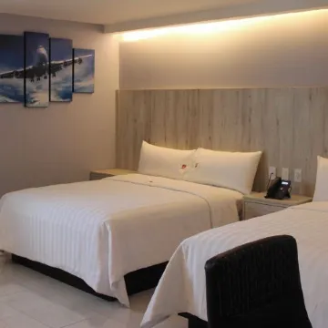 Hangar Inn TJ - Aeropuerto