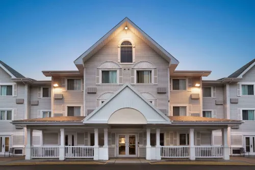 Travelodge Suites by Wyndham Moncton