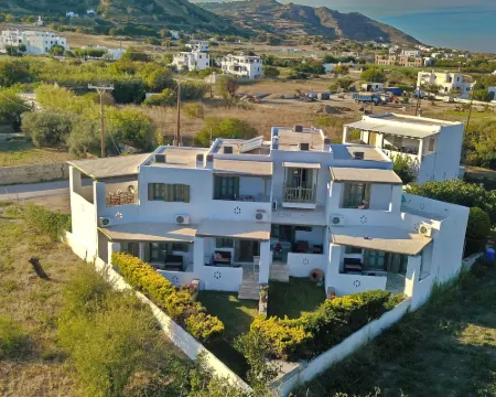 To Pithari Hotels in Skiros