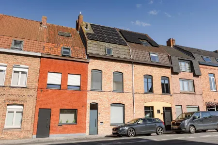 Huswell - House Tilo: A Blend of Heritage, Scenery, and Comfort for 8 Guests Отели рядом с достопримечательностью «Мененские ворота»