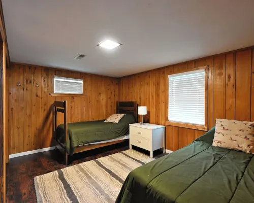 Sandy Shore Lodge- beautiful, private sand beach awaits! Hotels in Shell Lake