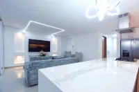 Valymar Inn International Home Hotel