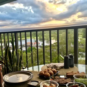 Epic Oceanfront Penthouse with Best Views in Hilo!