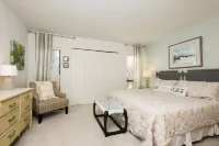 360 Tidal Marsh & Lagoon Views- Wildlife Galore from our private Screened Porch