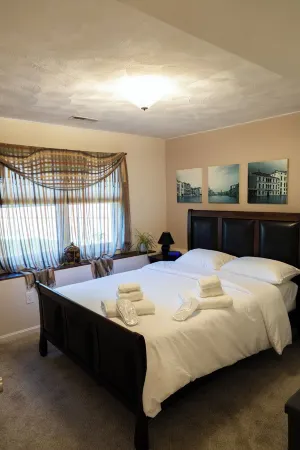 SOFIMA-Cozy and Charming 2-bedroom apartment!