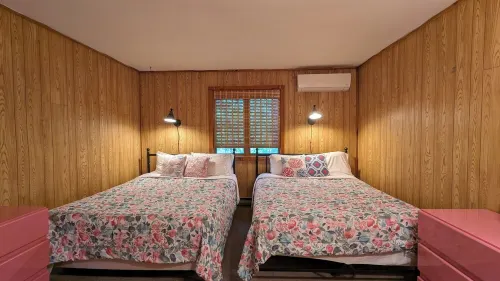 Beautiful, Spacious Poconos Cabin, Pool Table, 15 mins to Shawnee Ski mountains