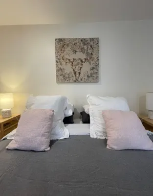 Gorgeous, comfortable and Spacious with rural view 5 min walk to Mullumbimby