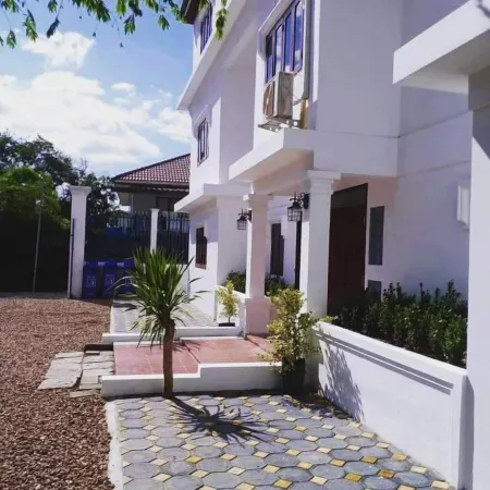 Ban Saylomleng Residence