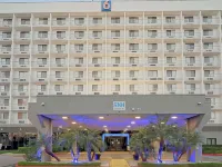 Studio 6 Suites Los Angeles, CA Los Angeles LAX Hotels near Los Angeles Intl. Airport