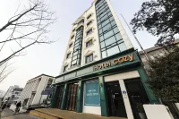 Hotel Cozy Отели рядом с достопримечательностью «Chuncheon Myeongdong Street»