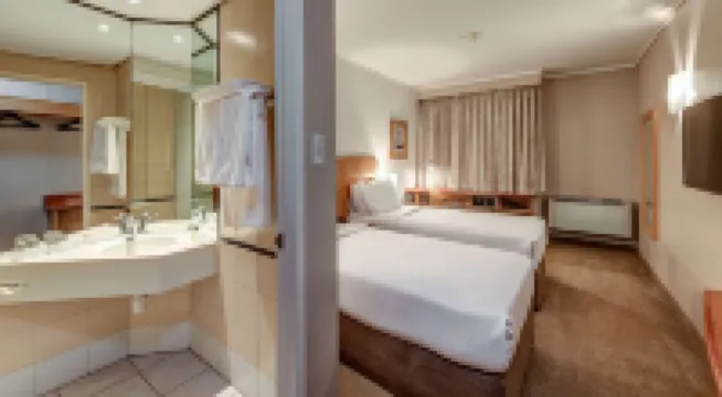StayEasy Pretoria โรงแรมใกล้สวนสาธารณะฟรีดอม