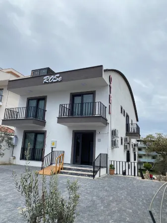 Rose Otel Отели рядом с достопримечательностью «Александрия Троадская»
