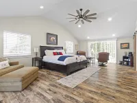 Lakefront Luxury! Direct Water Access, Spa, Fire Pit & Boat Launch-Sleeps 17