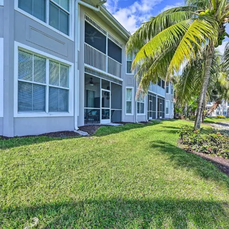 Luxury Golf Villa in Beautiful Lely Resort w/ Pool