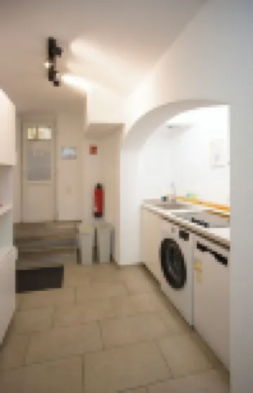 GuestHouse Köhn51, Zentral Gelegene, Stilvoll Eingerichtete Zimmer Mit Eigener Teeküche