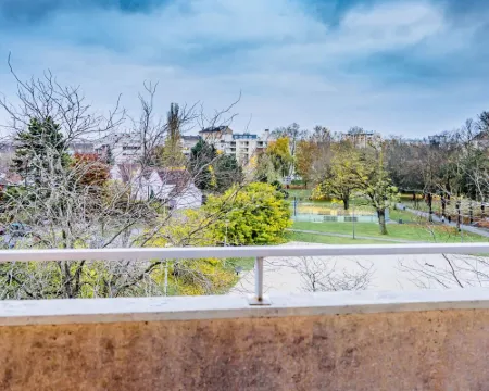 Bella Luna III: Elegant and bright Apartment-Balcony-Free parking-Massage