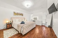 “Cozy home near AT&T Stadium, Six Flags, and Globe Life Field. Perfect vacation.