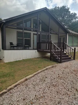 2-bedroom, pet friendly home with great amenities. It will be your happy place