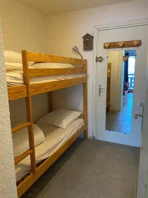 Recent apartment in the heart of the resort and close to the slopes