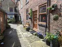 Whitby Holiday Cottage old fishermans residence sleeps 6 Hotels near Whitby Abbey