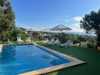 Aux Issambres: Villa for 10 People, Swimming Pool, Bowling Green and Beautiful Sea View