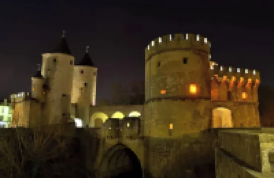 Emplacement Fabuleux, A 1 min Gare et 5m Musée, Restaurant et Centre Commercial