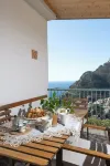 Stunning home with private parking included and views of Positano