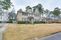 Masters Retreat! quite, great location 4BDR House Hotels near Peach Orchard RV Park & Campground