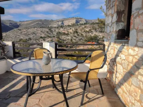 Skidia Apartment 1 with 50m² (4 beds + 2 extra beds possible)