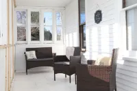 Leelanau County Cottage in the heart of Lake Leelanau