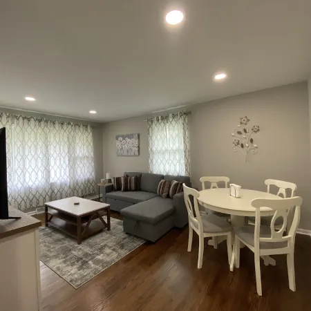 Aurora Apartment with fast Wi-Fi, in the unit laundry and garage.