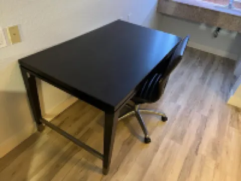 Modern studio with WiFi and fitness room in welcoming Baton Rouge