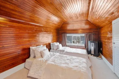 Beautiful Renovated Oasis House
